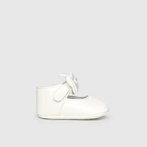 Scarpe fiocco neonata mayoral art. 15-09961-088