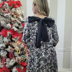 VESTITO PAILLETTES E FIOCCO