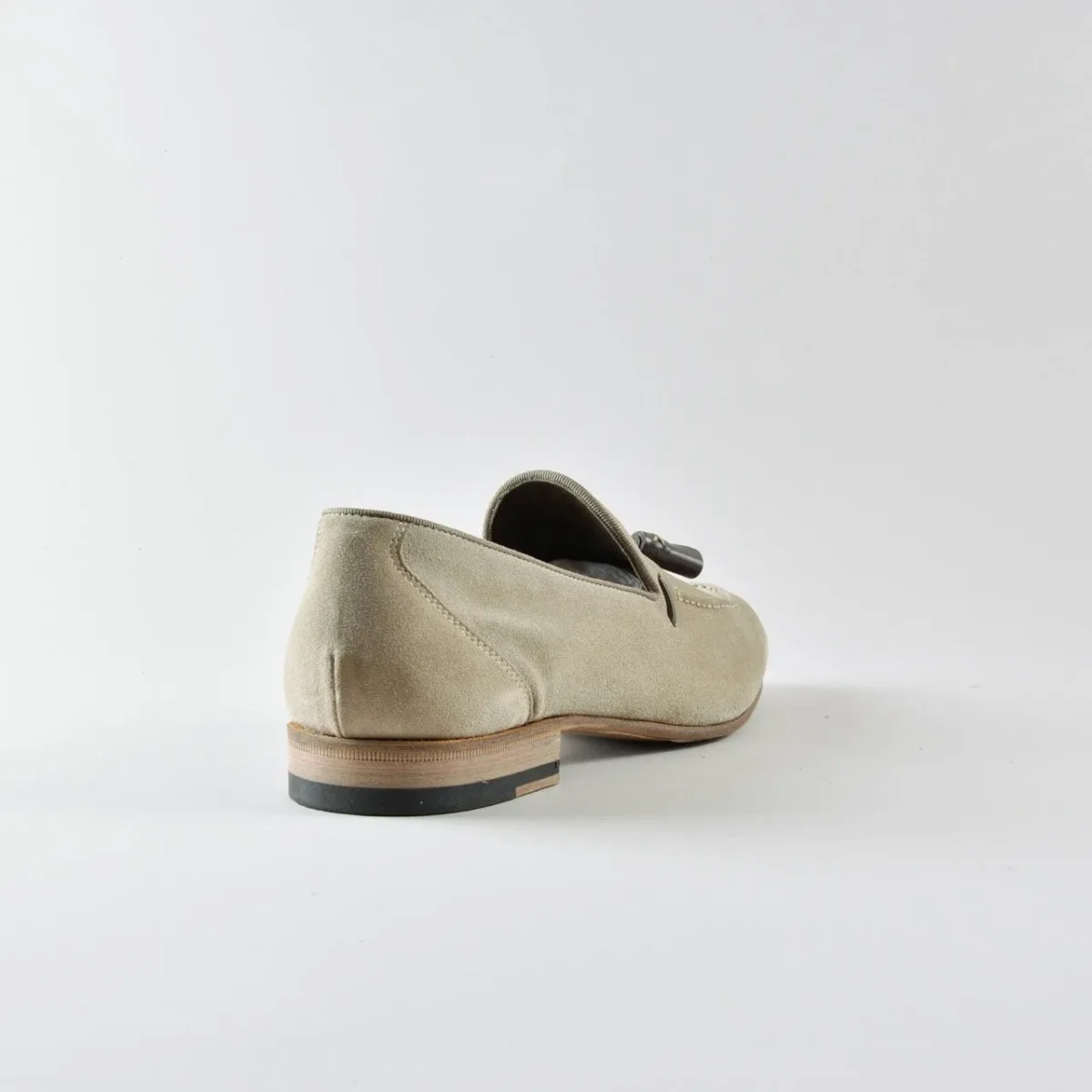 Franco Mocassino in Camoscio Sabbia con nappine - immagine 7