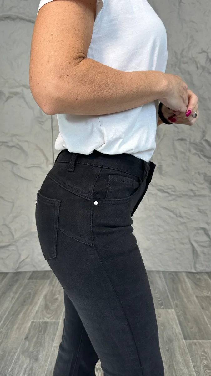 Jeans a zampa push up nero Lili - immagine 6