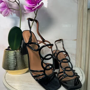SANDALI VERNICE NERA
