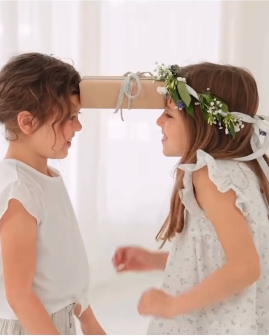 Abito da cerimonia bianco con fiori - immagine 4