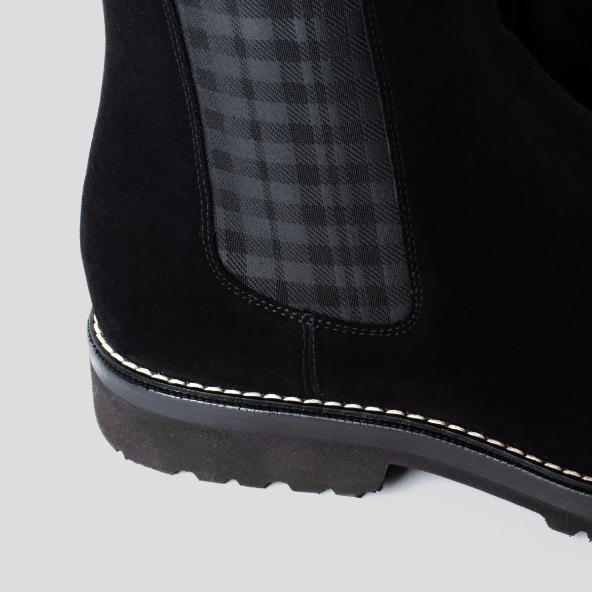 Chelsea Boot Sebastian in Camoscio Nero - immagine 3