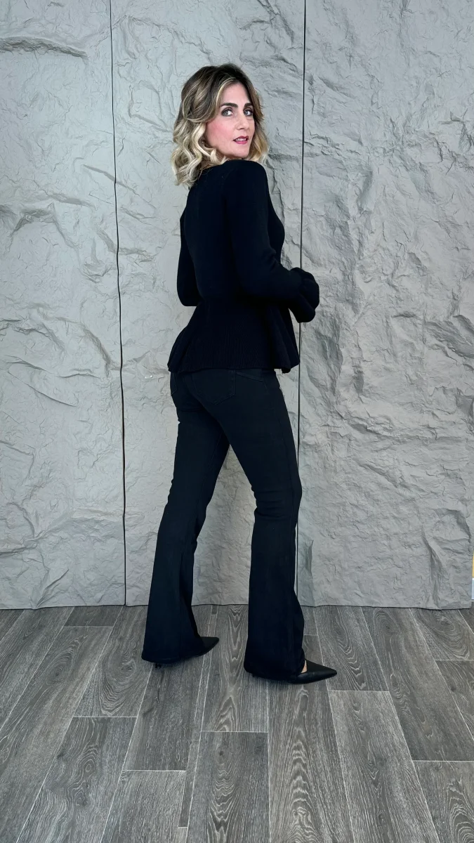 Jeans a zampa push up nero Lili - immagine 3