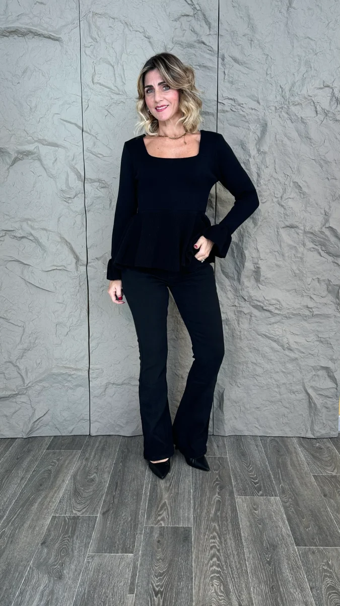 Jeans a zampa push up nero Lili - immagine 4