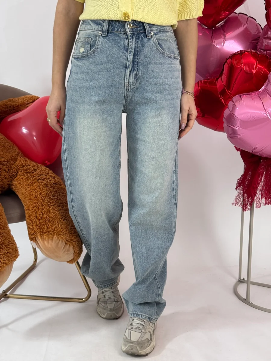 JEANS STRAPPO CON FIORI - immagine 4