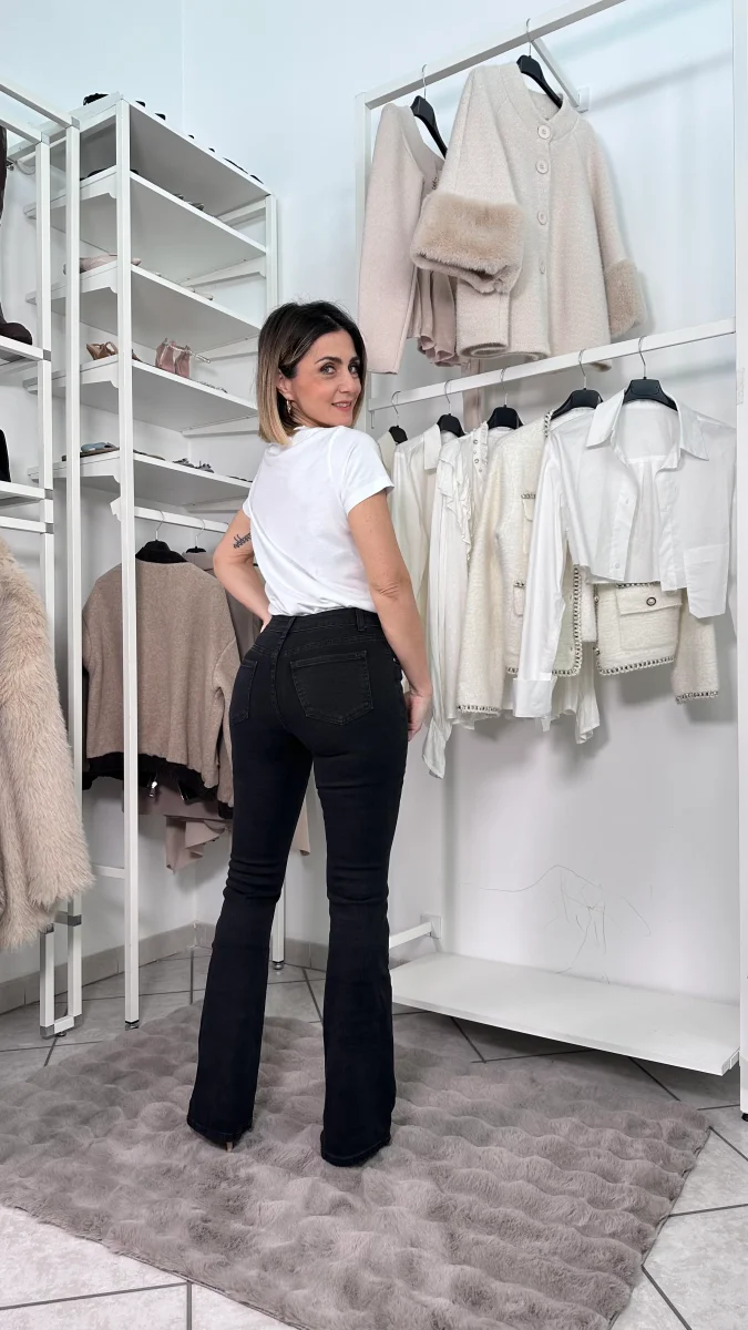 Jeans Flare Nero - immagine 5