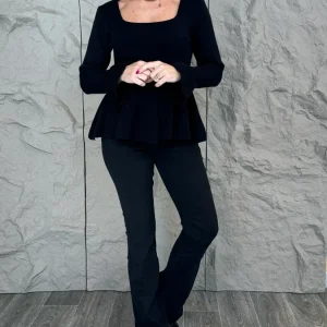 Jeans a zampa push up nero Lili