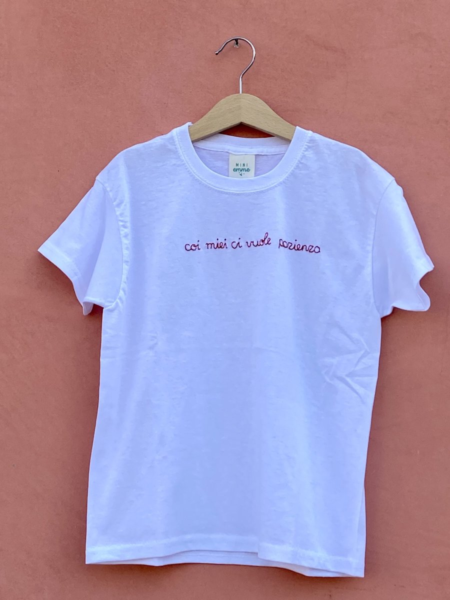 T-Shirt ricamate a mano - immagine 2