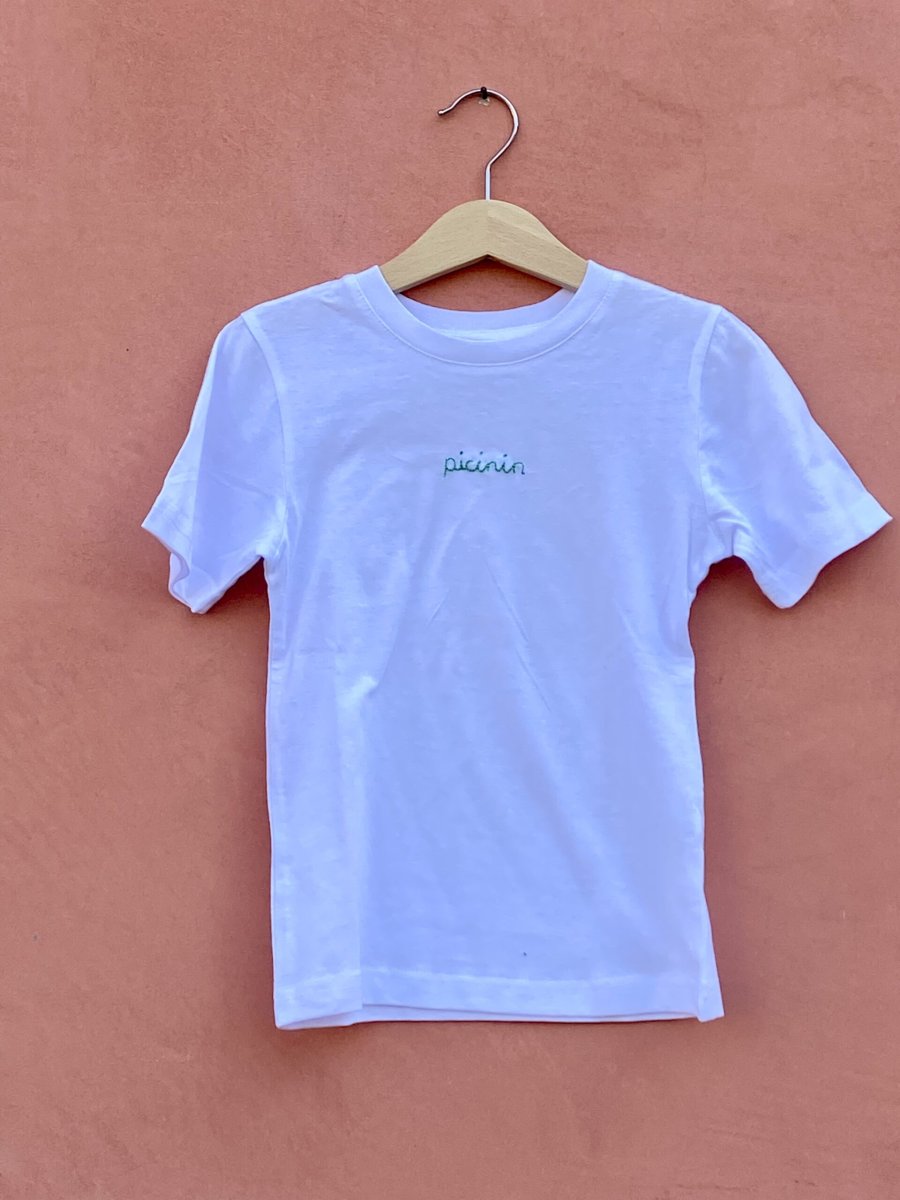 T-Shirt ricamate a mano - immagine 5