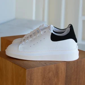 SNEAKERS IN VERA PELLE CON TALLONE CAMOSCIO COL. NERO