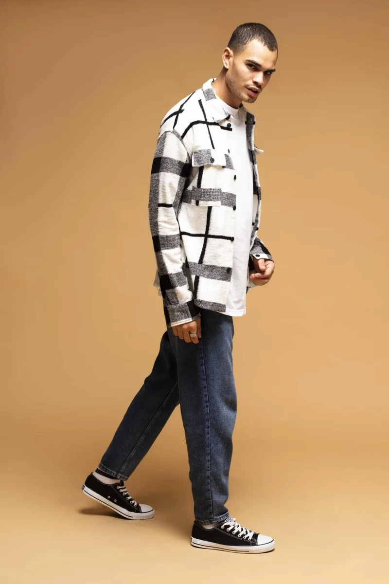 CAMICIA A QUADRI BIANCO E NERO - immagine 3