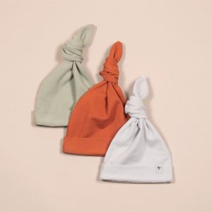 Cappellino neonato con nodo