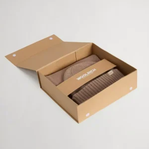 WOOLRICH Set regalo con berretto e sciarpa in misto lana