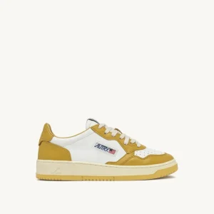 AUTRY Sneakers Medalist Low Bicolor In Pelle Bianca e color Miele