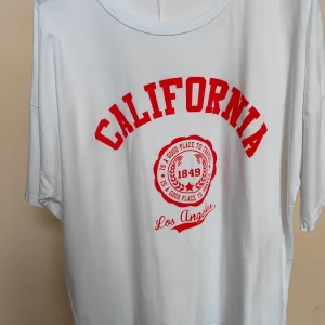 T-shirt California